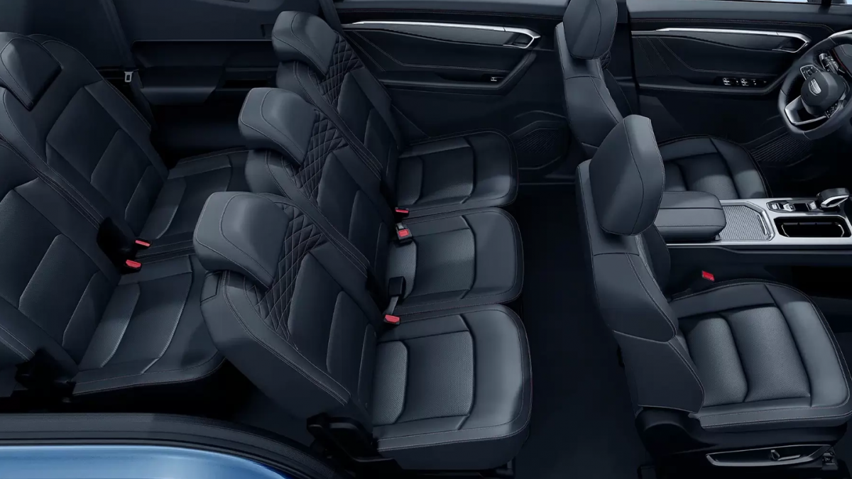 Cấu hình 7 chỗ của Geely Okavango. Ảnh: Geely