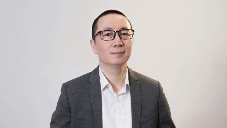 Gần 30 năm lên xuống cùng VN-Index