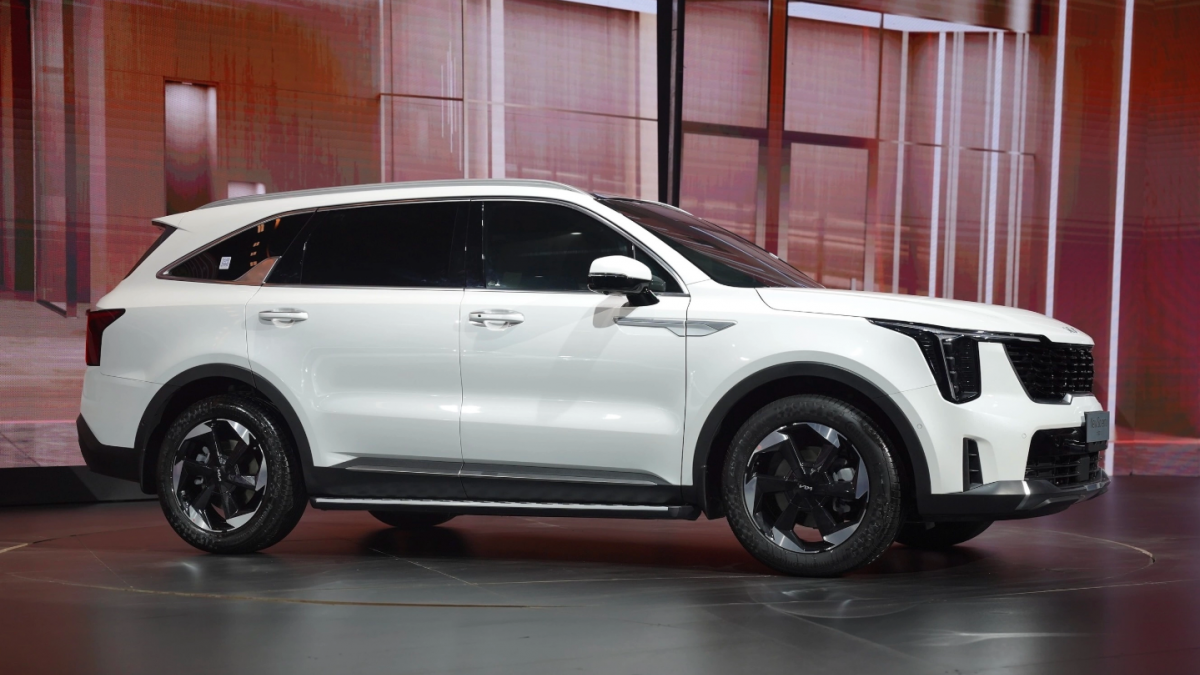 Kia Sorento Hybrid 2026 được trang bị nhiều công nghệ hỗ trợ người lái. Ảnh: Thành Nhạn Kia Sorento Hybrid 2026 được trang bị nhiều công nghệ hỗ trợ người lái. Ảnh: Thành Nhạn