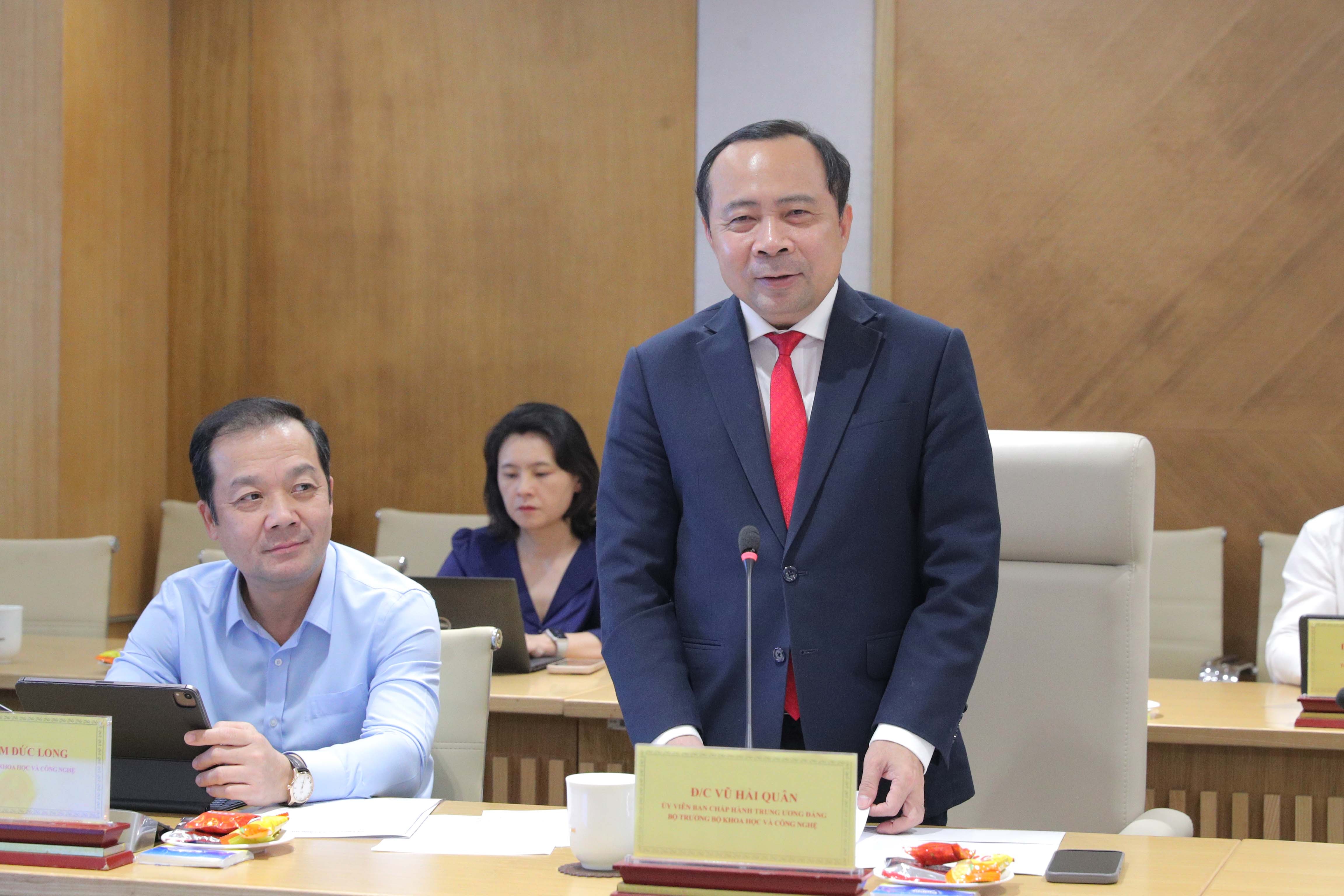 Bộ trưởng Bộ Khoa học, Công nghệ và Môi trường Vũ Hải Quân