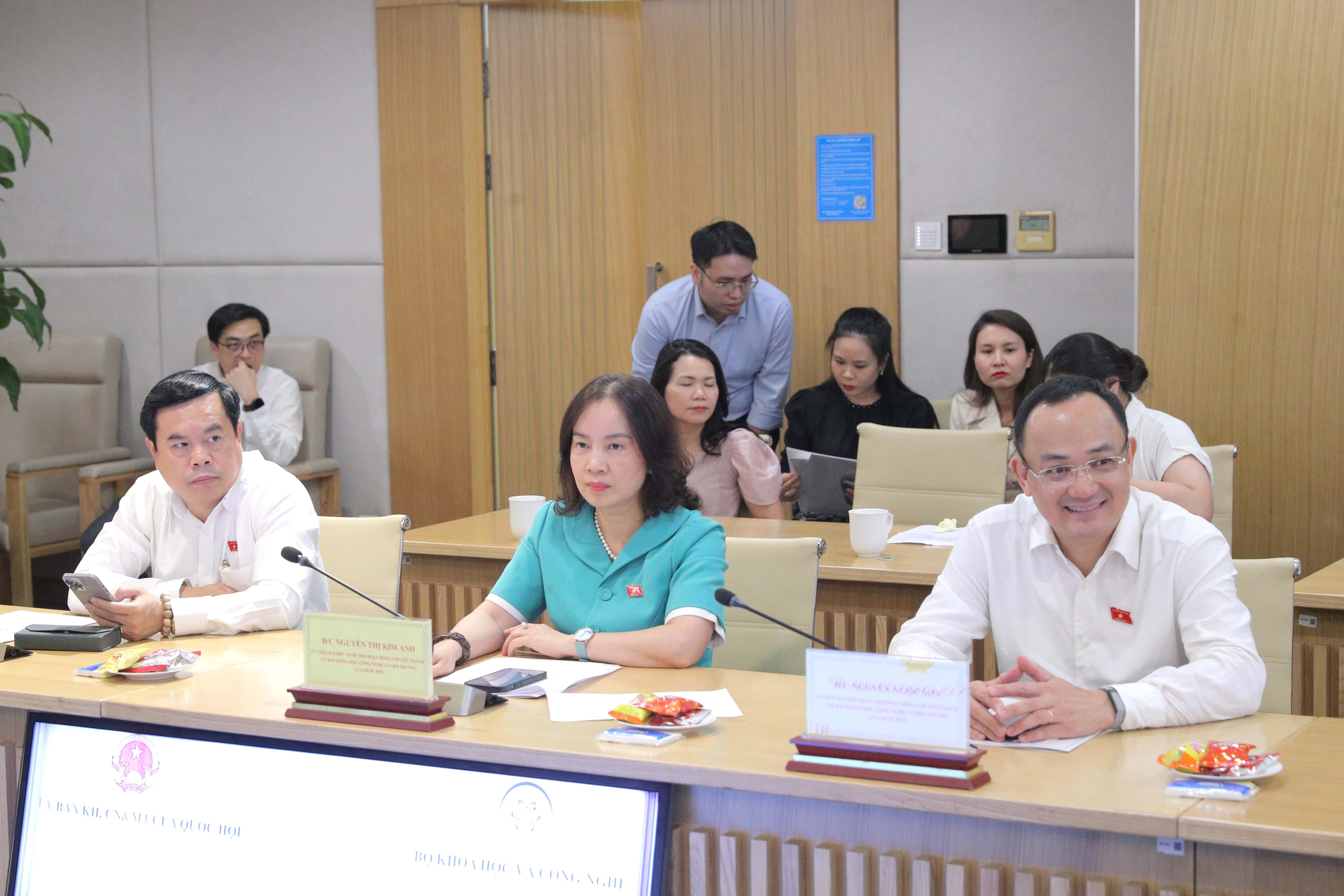 Các đại biểu dự