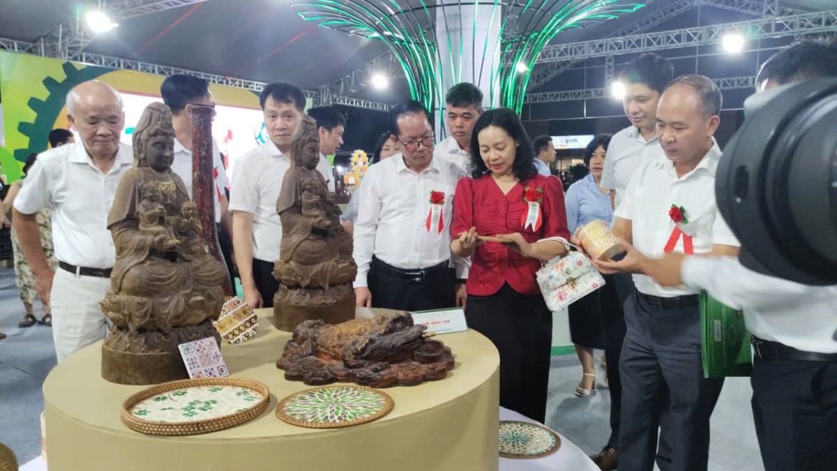 300 gian hàng tham gia Hội chợ sản phẩm công nghiệp nông thôn năm 2026