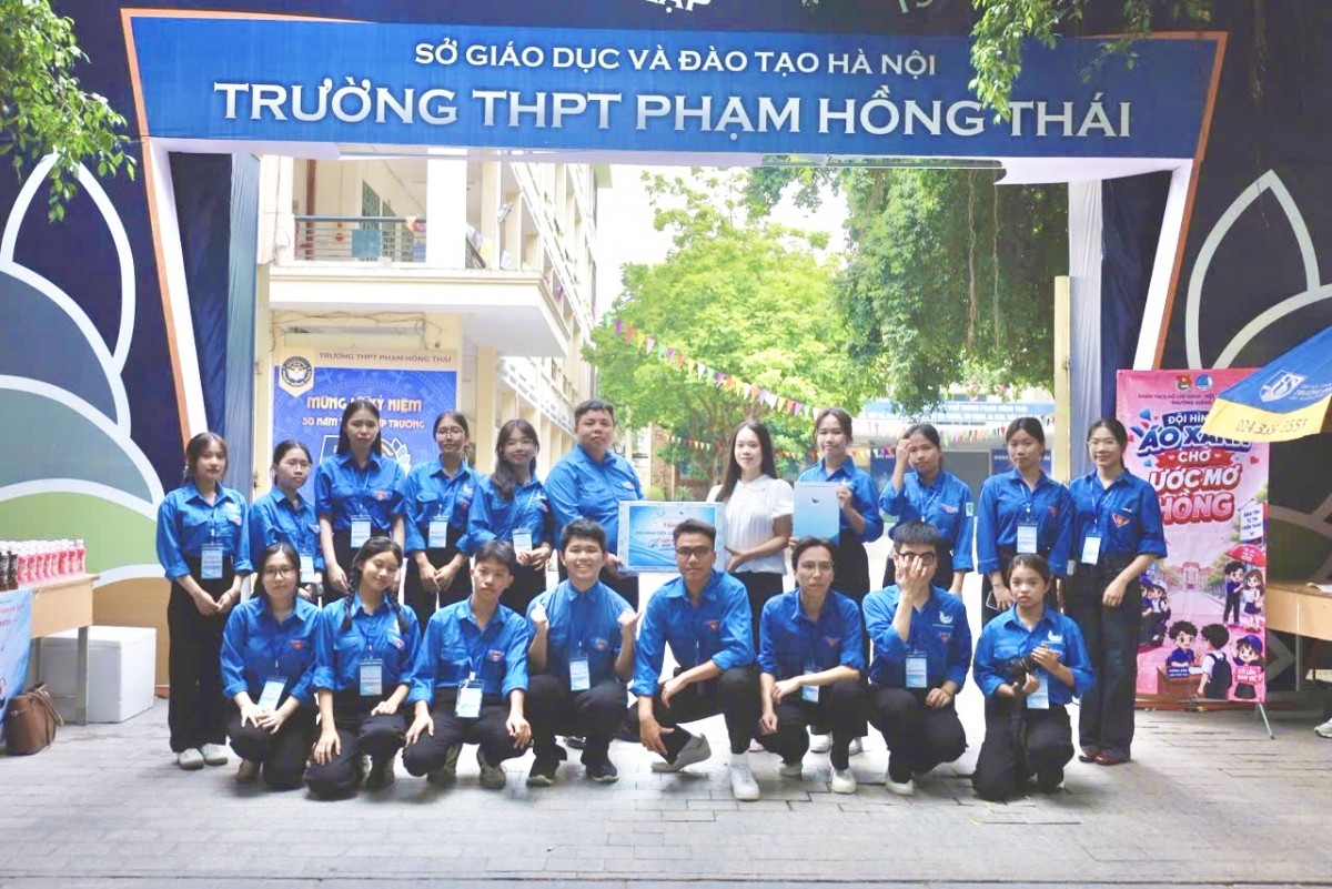 Tiếp sức mùa thi 2026: Huy động gần 5 tỷ đồng hỗ trợ thí sinh tại 750 điểm thi trên cả nước
