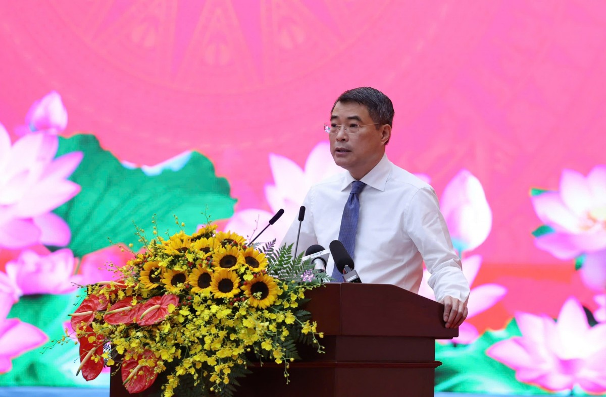 Thủ tướng Chính phủ Lê Minh Hưng phát biểu phát động phong trào thi đua. (Ảnh: baochinhphu.vn) Thủ tướng Chính phủ Lê Minh Hưng phát biểu phát động phong trào thi đua. (Ảnh: baochinhphu.vn)