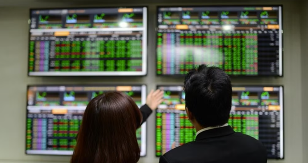 Chứng khoán tuần 8-12/6: VN-Index thủng mốc 1.800 điểm, thanh khoản chạm đáy