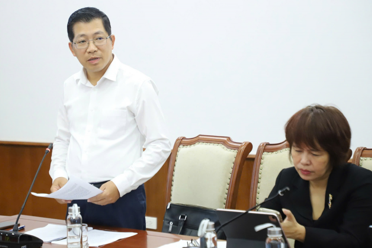 Cục trưởng Cục Báo chí Lưu Đình Phúc phát biểu tại Hội thảo.