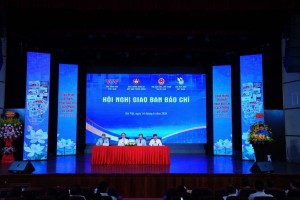 Báo chí trong kỷ nguyên số: Không chỉ truyền tải mà còn dẫn dắt và kiến tạo thông tin