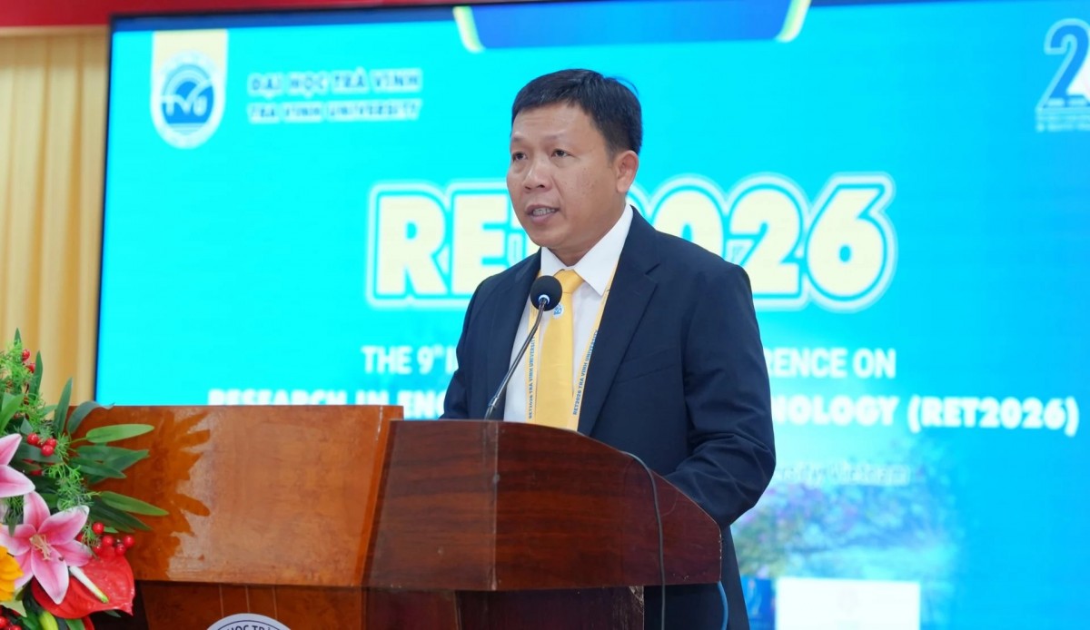 PGS.TS Nguyễn Minh Hòa - Giám đốc Đại học Trà Vinh phát biểu tại hội thảo quốc tế với chủ đề “Các vấn đề nghiên cứu Khoa học kỹ thuật lần thứ 9 năm 2026 - RET 2026”. (Ảnh: danviet.vn)