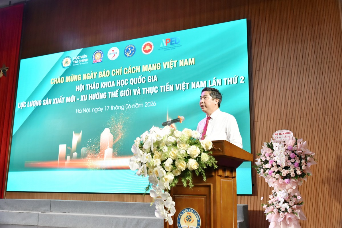 Chiến lược nào để phát triển lực lượng sản xuất mới ở Việt Nam?