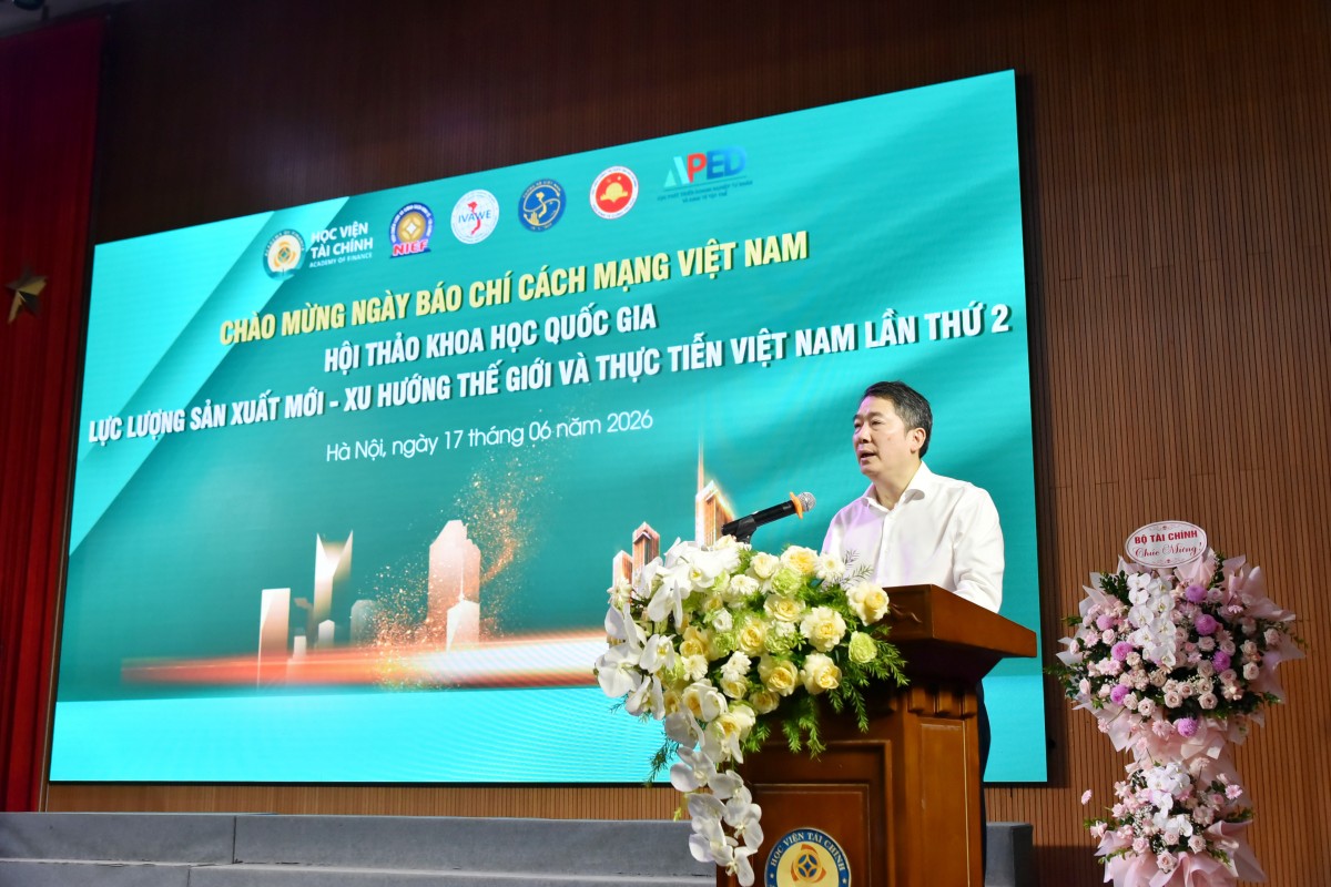 Chiến lược nào để phát triển lực lượng sản xuất mới ở Việt Nam?