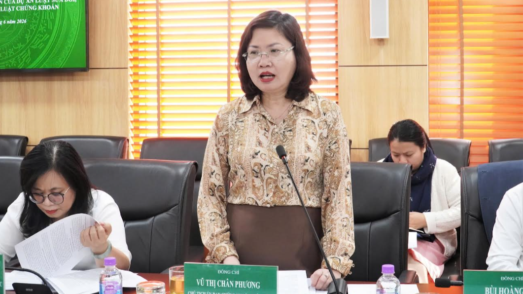 Chủ tịch UBCKNN Vũ Thị Chân Phương phát biểu tại buổi làm việc