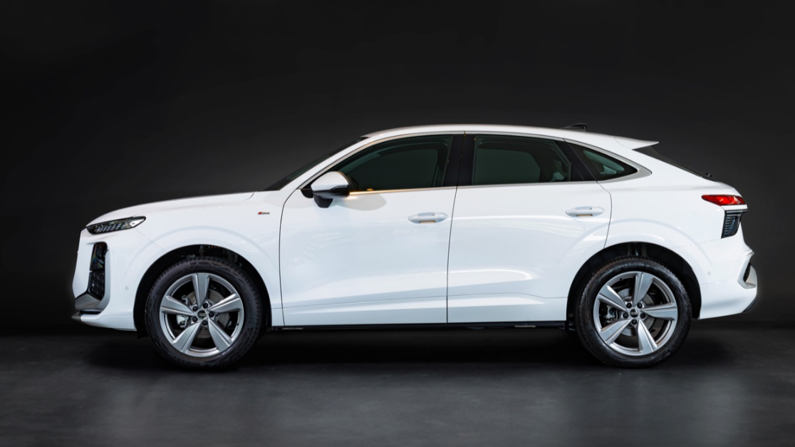 Audi Q3 tại thị trường Việt Nam có hai phiên bản SUV và Sportback Audi Q3 tại thị trường Việt Nam có hai phiên bản SUV và Sportback