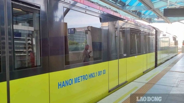 Nợ lương bảo vệ metro Hà Nội, ai chịu trách nhiệm?
