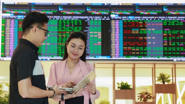 Nhận định chứng khoán 25/6: VN-Index thử thách vùng cản 1.890 điểm