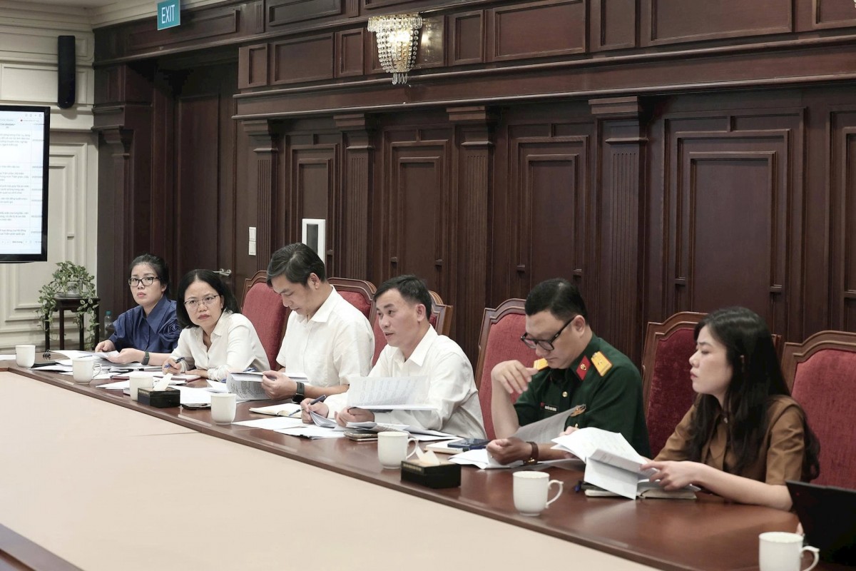Ông Nguyễn Văn Tùng, Phó Vụ trưởng Vụ Pháp chế và Quản lý khoa học, Tổ phó Tổ công tác chủ trì phiên họp
