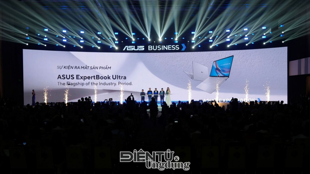 ASUS ra mắt ExpertBook Ultra, 