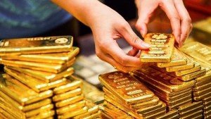Giá vàng hôm nay 1/7: Vàng miếng SJC giảm, thế giới lùi về vùng 3.978 USD/ounce