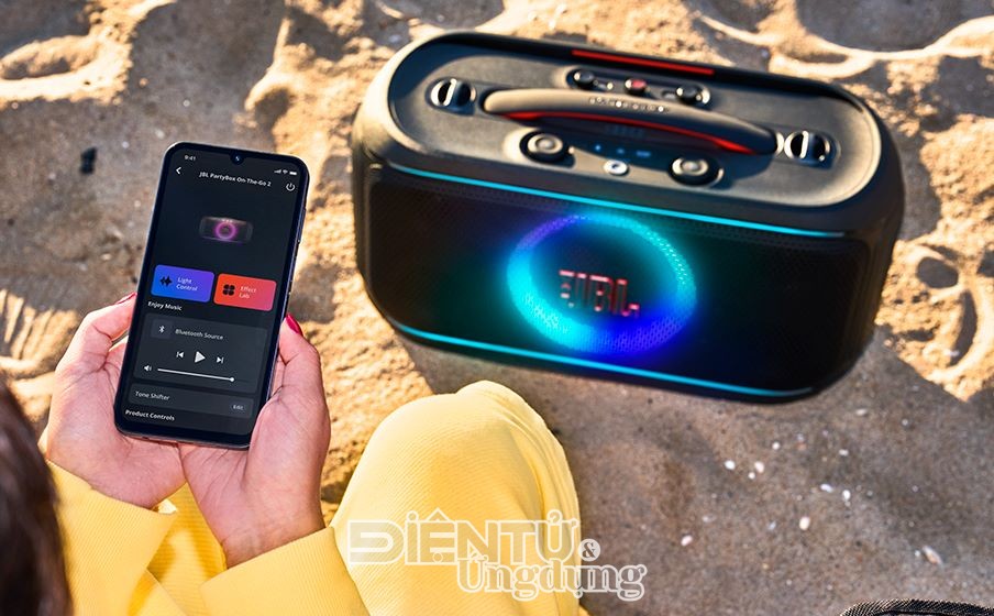 JBL ra mắt bộ đôi loa di động mới, mang “sân khấu đến mọi cuộc vui”