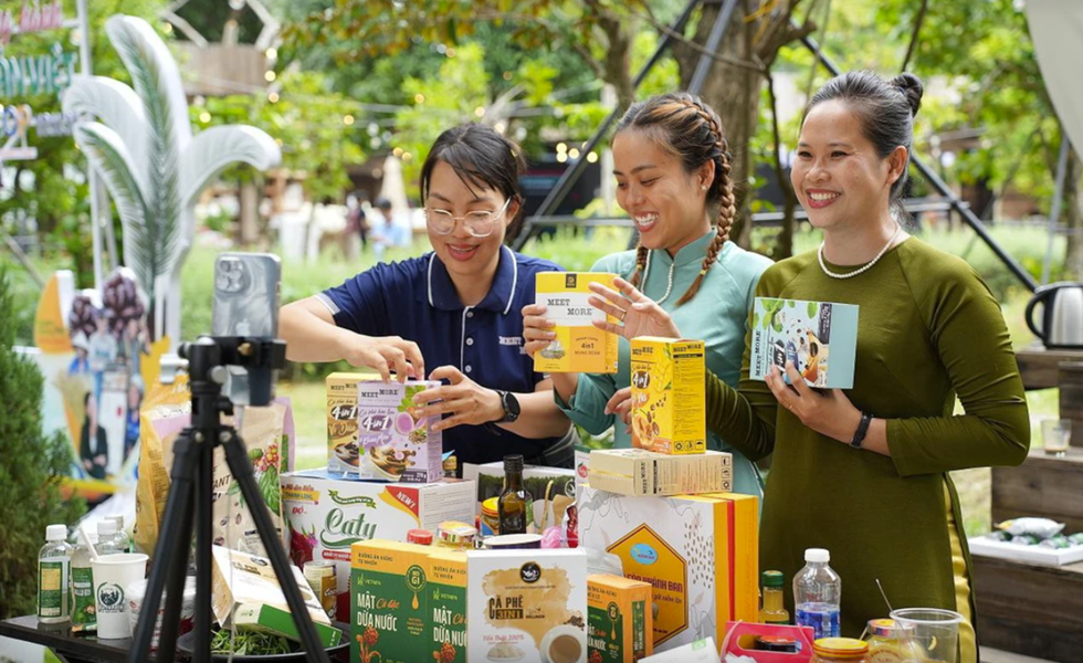 Luật Thương mại điện tử có hiệu lực, định danh người bán bằng VNeID Luật Thương mại điện tử có hiệu lực, định danh người bán bằng VNeID