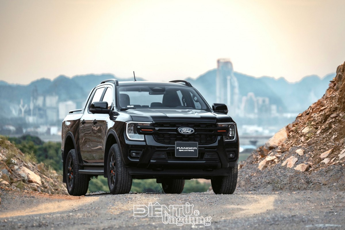 Ford Ranger thế hệ mới chính thức mở bán, giá từ 707 triệu đồng