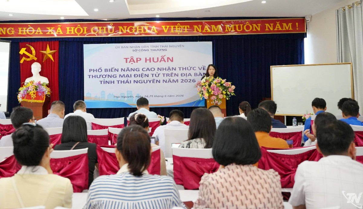ớp tập huấn phổ biến, nâng cao nhận thức về thương mại điện tử năm 2026 tại các xã, phường phía Bắc tỉnh.