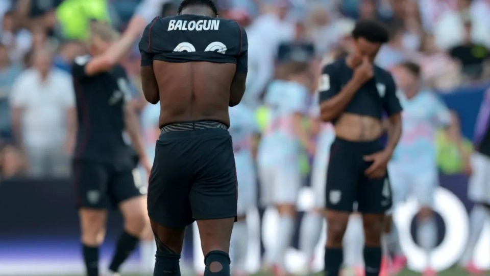 Mỹ thua Bỉ 1-4, rời World Cup giữa lùm xùm quyết định của FIFA