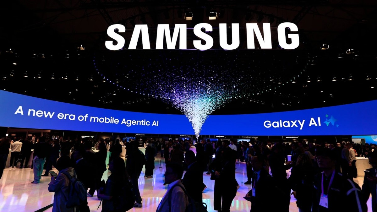 Samsung lãi kỷ lục quý II nhưng cổ phiếu vẫn lao dốc