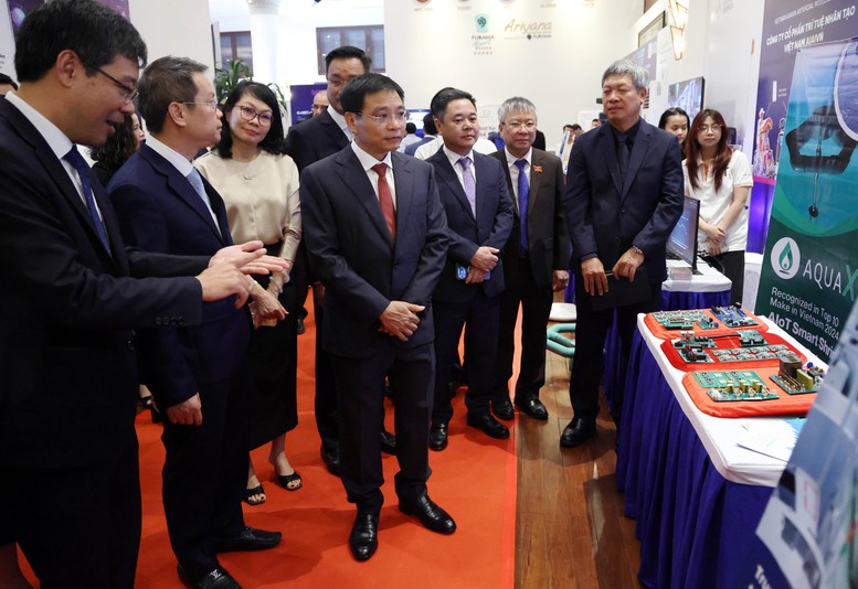 Khai mạc Tuần lễ Kinh tế-Tài chính-Công nghệ Đà Nẵng 2026: Cần hình thành những không gian phát triển mới- Ảnh 3.