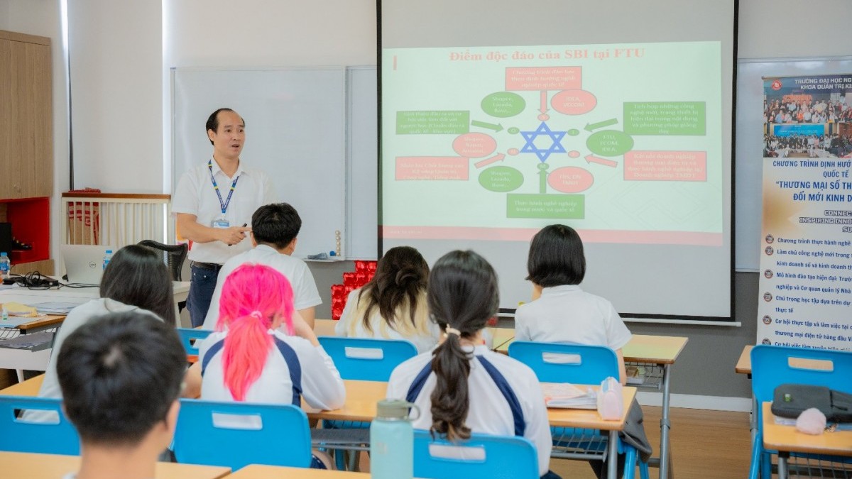 Trường Đại học Ngoại thương đón đầu xu hướng với ngành Thương mại điện tử