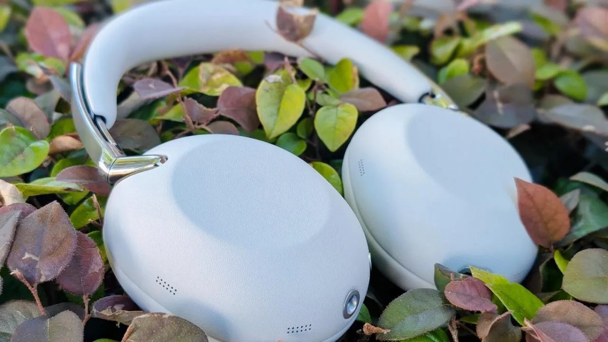 So sánh tai nghe không dây Sony 1000X The Collexion và Bowers Wilkins Px8 S2 So sánh tai nghe không dây Sony 1000X The Collexion và Bowers Wilkins Px8 S2