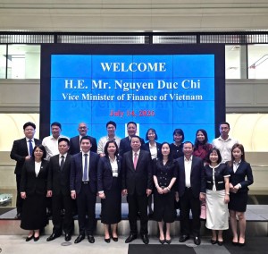 Bộ Tài chính Việt Nam trao đổi kinh nghiệm với Cơ quan Dịch vụ Tài chính Nhật Bản về phát triển thị trường chứng khoán