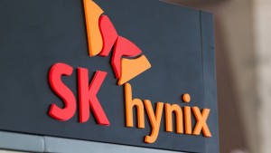 Cổ phiếu SK Hynix bật tăng 11%, cổ phiếu chip châu Á hồi phục mạnh