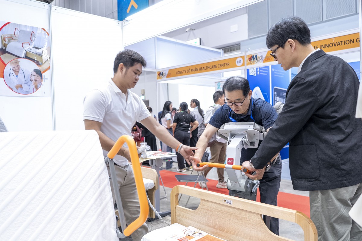 Vietnam Medi-Pharm Expo 2026 giới thiệu công nghệ, nguyên liệu và thiết bị y dược hiện đại
