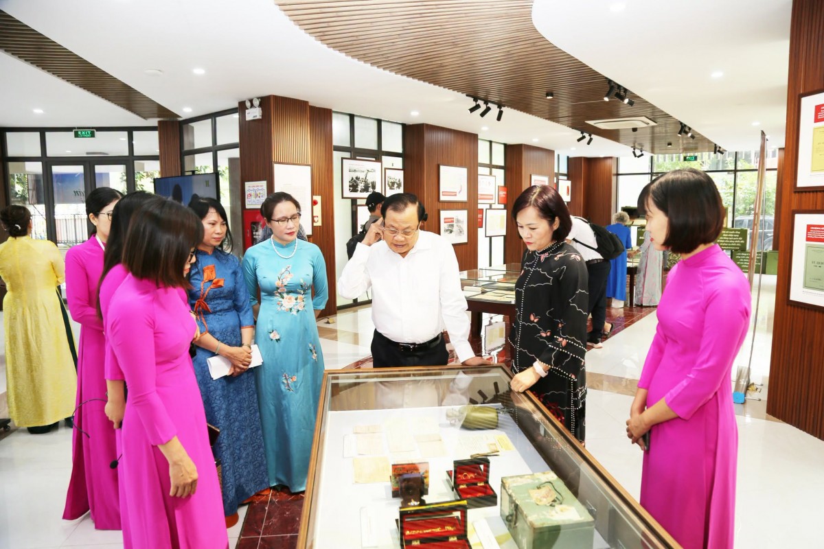Thanh xuân gửi lại: Hơn 72.000 hồ sơ, kỷ vật cán bộ đi B được trưng bày tại Hà Nội