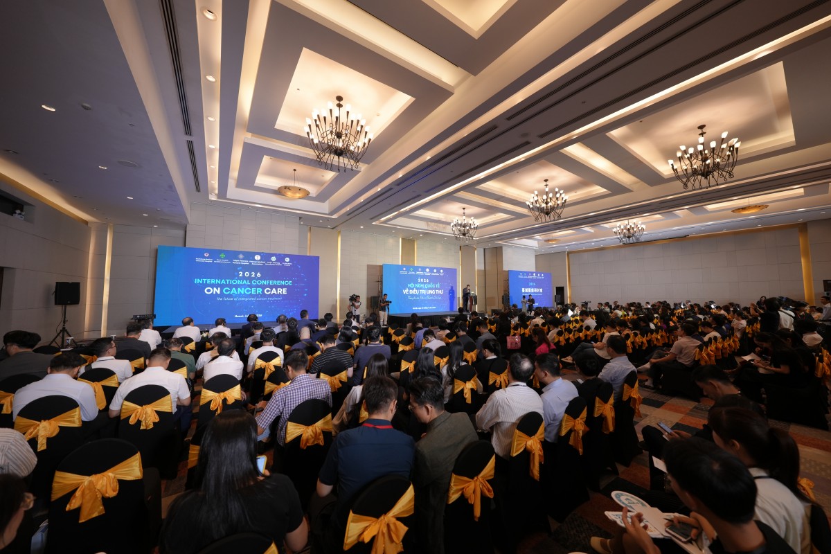Nhiều công nghệ điều trị ung thư tiên tiến được giới thiệu tại Hội thảo Quốc tế về Điều trị Ung thư 2026 Nhiều công nghệ điều trị ung thư tiên tiến được giới thiệu tại Hội thảo Quốc tế về Điều trị Ung thư 2026