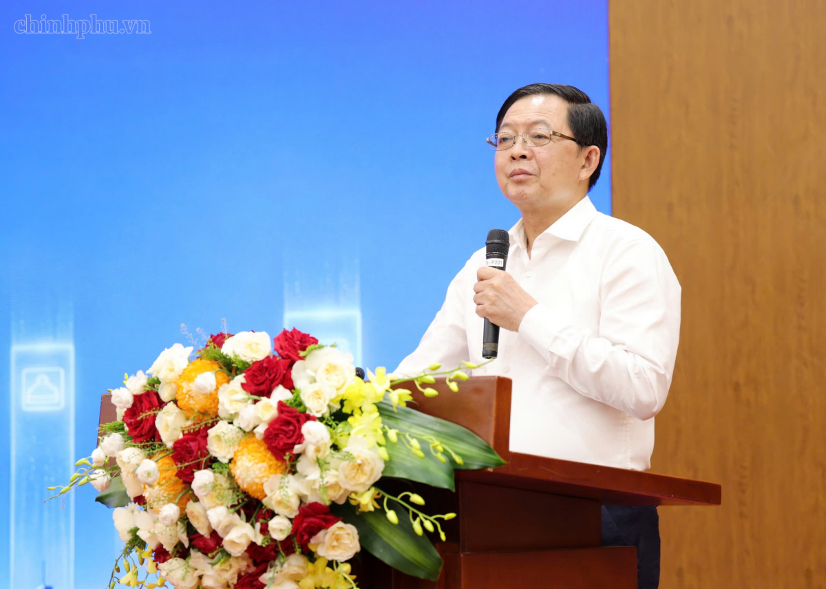 Phó Thủ tướng Hồ Quốc Dũng phát biểu tại Diễn đàn Kho dữ liệu AI quốc gia và mục tiêu 150 mô hình AI Make in Vietnam đến 2030