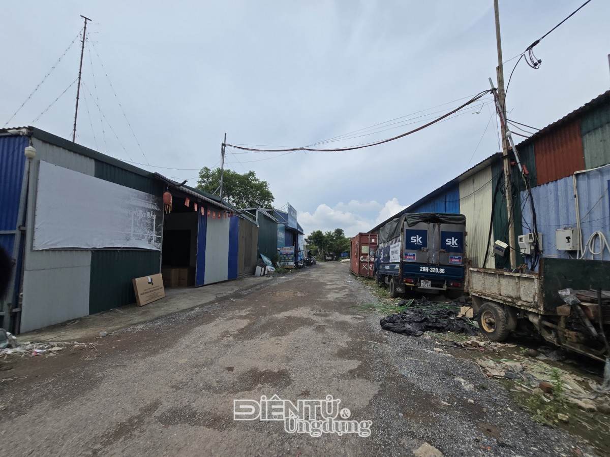 Hà Nội cưỡng chế công trình trái phép, đẩy mạnh quản lý xây dựng bằng dữ liệu số Hà Nội cưỡng chế công trình trái phép, đẩy mạnh quản lý xây dựng bằng dữ liệu số