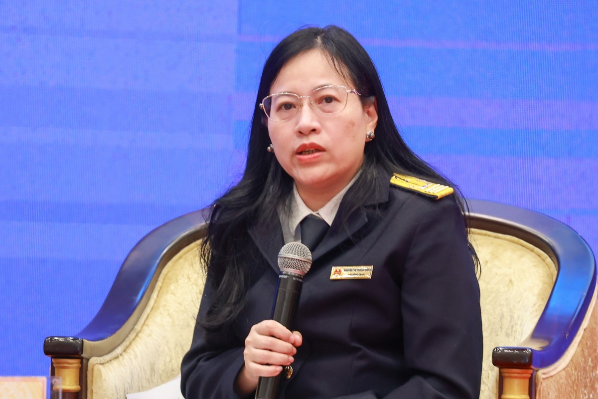 Chuyển tư duy từ quản lý hành chính sang phục vụ, hỗ trợ và đồng hành với người nộp thuế Chuyển tư duy từ quản lý hành chính sang phục vụ, hỗ trợ và đồng hành với người nộp thuế
