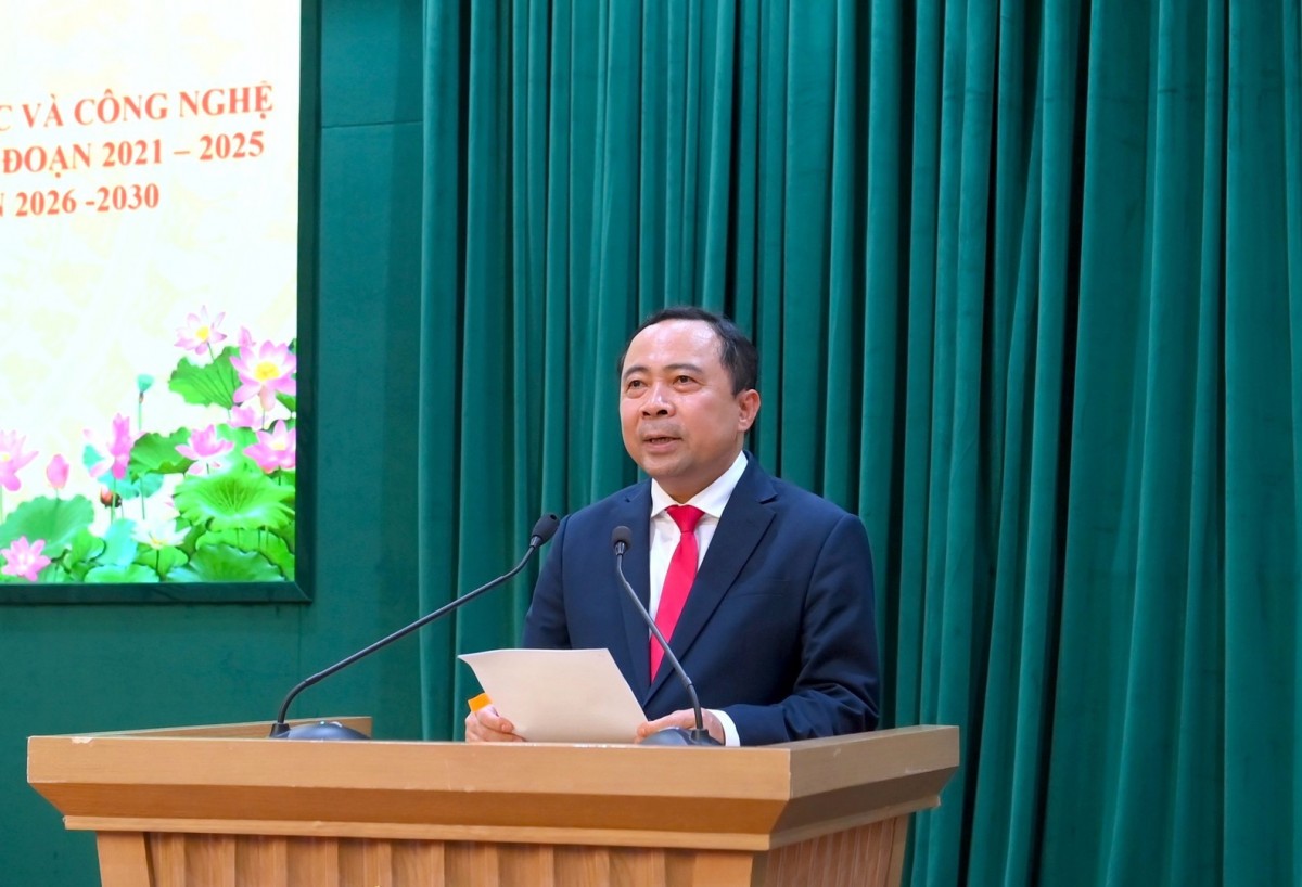 Bộ trưởng Vũ Hải Quân: Các cơ quan, đơn vị của hai Bộ tiếp tục phối hợp chặt chẽ trong công tác tham mưu, hoàn thiện thể chế về KHCN, ĐMST và CĐS, góp phần triển khai thực hiện hiệu quả Nghị quyết số 57 của Bộ Chính trị. Bộ trưởng Vũ Hải Quân: Các cơ quan, đơn vị của hai Bộ tiếp tục phối hợp chặt chẽ trong công tác tham mưu, hoàn thiện thể chế về KHCN, ĐMST và CĐS, góp phần triển khai thực hiện hiệu quả Nghị quyết số 57 của Bộ Chính trị.
