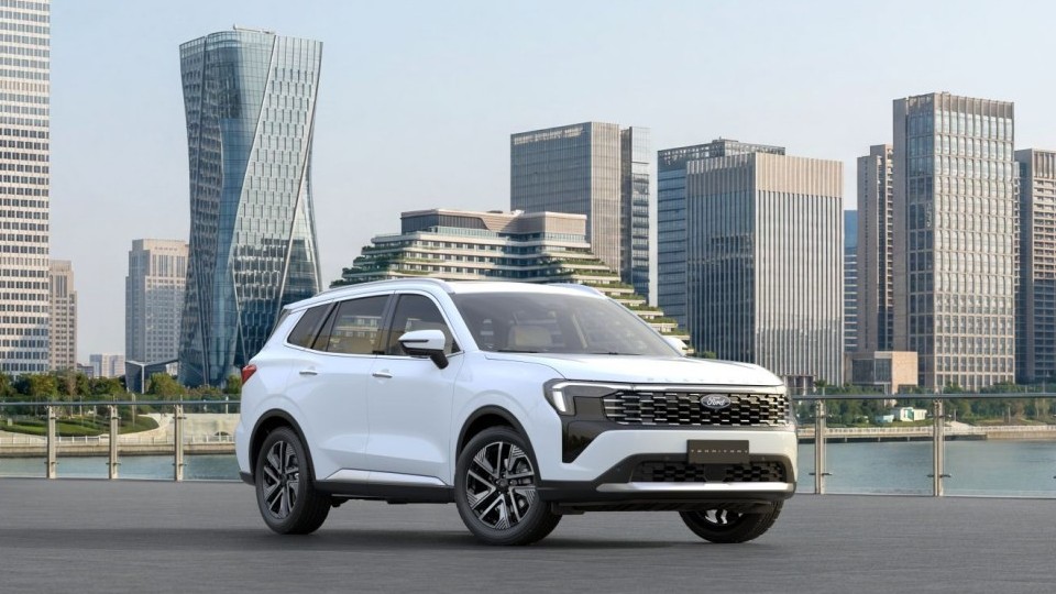 Ford Territory Platinum mới chính thức ra mắt, giá 916 triệu đồng