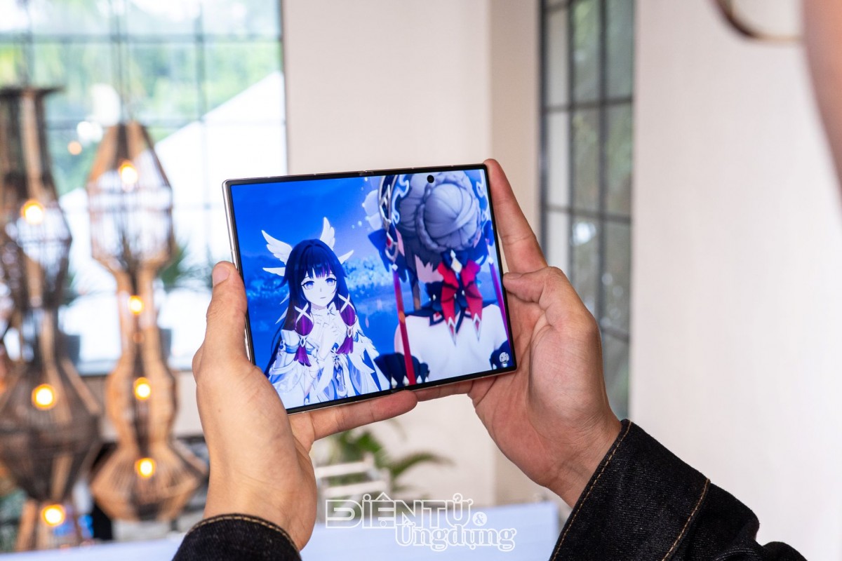 Galaxy Z Fold8 bản tiêu chuẩn đổi tỷ lệ màn hình gập, giá rẻ hơn bản Ultra