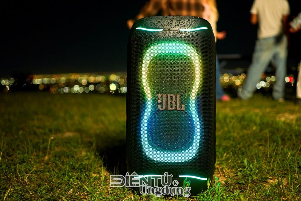 JBL PartyBox 130 JBL PartyBox 130