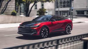 Toyota nâng cấp dòng xe Crown  2027 với hệ thống hybrid mới