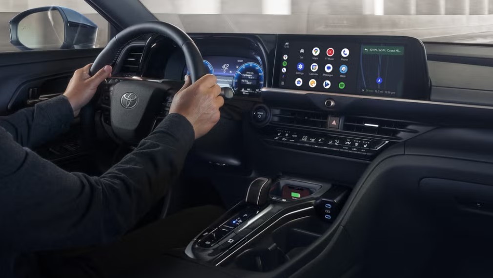 Toyota nâng cấp dòng xe Crown  2027 với hệ thống hybrid mới