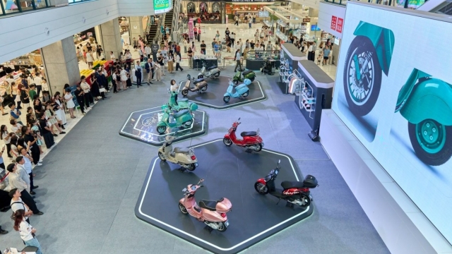 Hành trình kỷ niệm 80 năm Vespa đang diễn ra tại Đà Nẵng