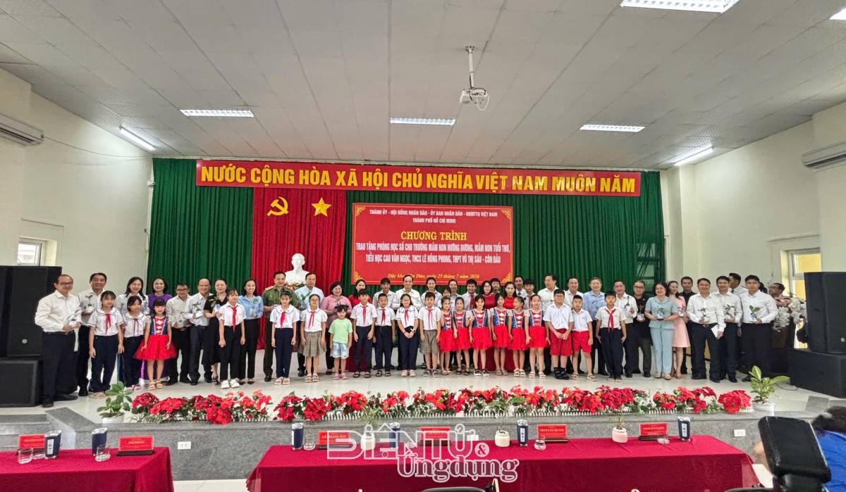 VNPT trao tặng 5 phòng học số tại đặc khu Côn Đảo