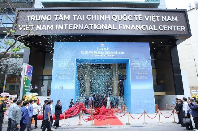 Tòa nhà Trung tâm Tài chính quốc tế Việt Nam tại số 8 Nguyễn Huệ, phường Sài Gòn