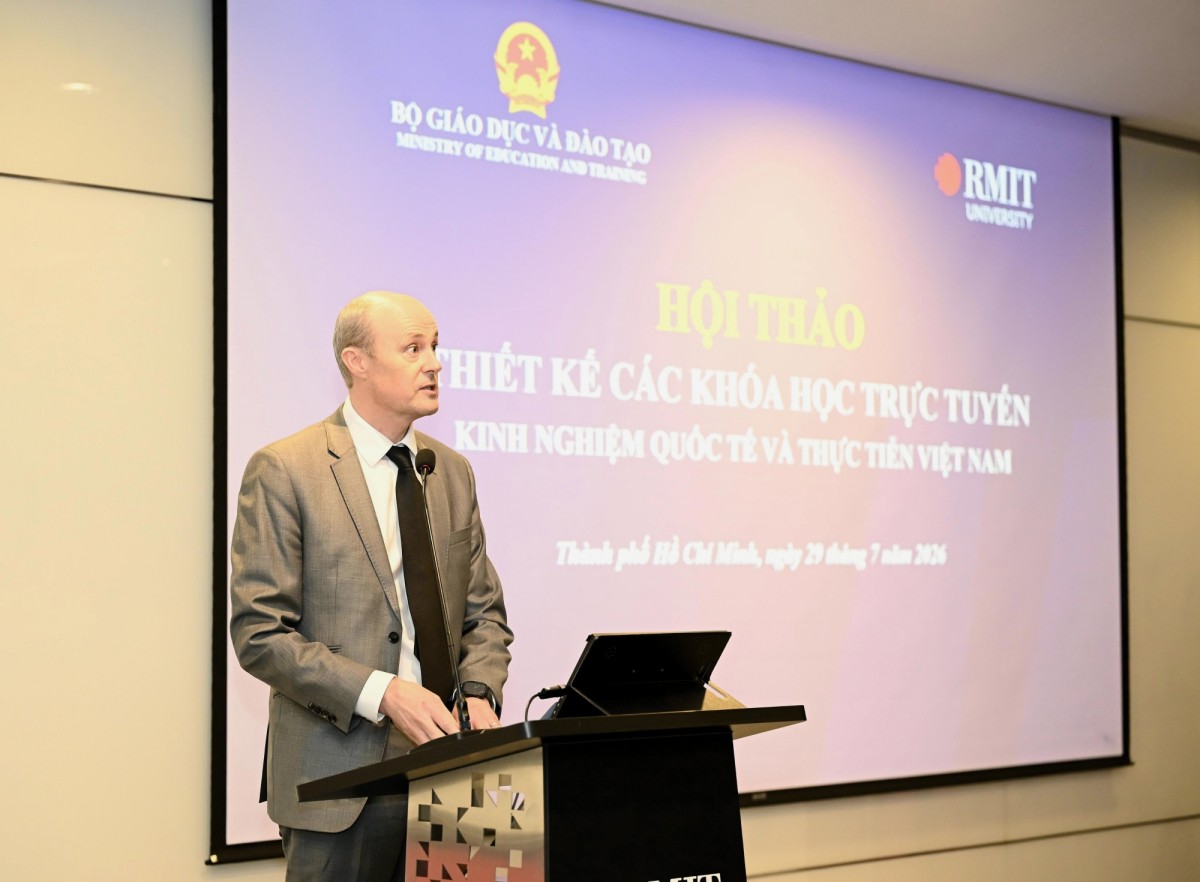Thúc đẩy chuyển đổi số giáo dục đại học qua nâng cao chất lượng học trực tuyến