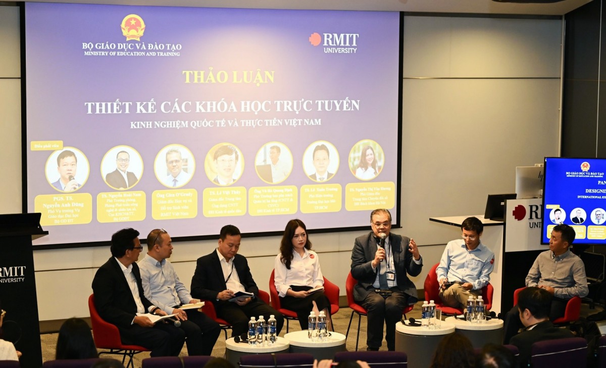 Thúc đẩy chuyển đổi số giáo dục đại học qua nâng cao chất lượng học trực tuyến