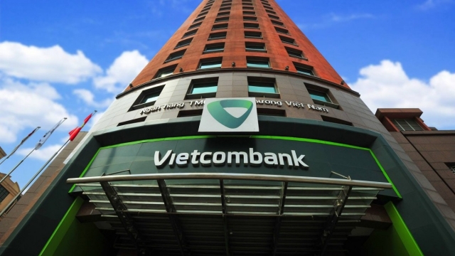 Vietcombank lãi 29.222 tỷ đồng, nợ xấu nhóm 4 tăng gấp 5,5 lần sau 6 tháng